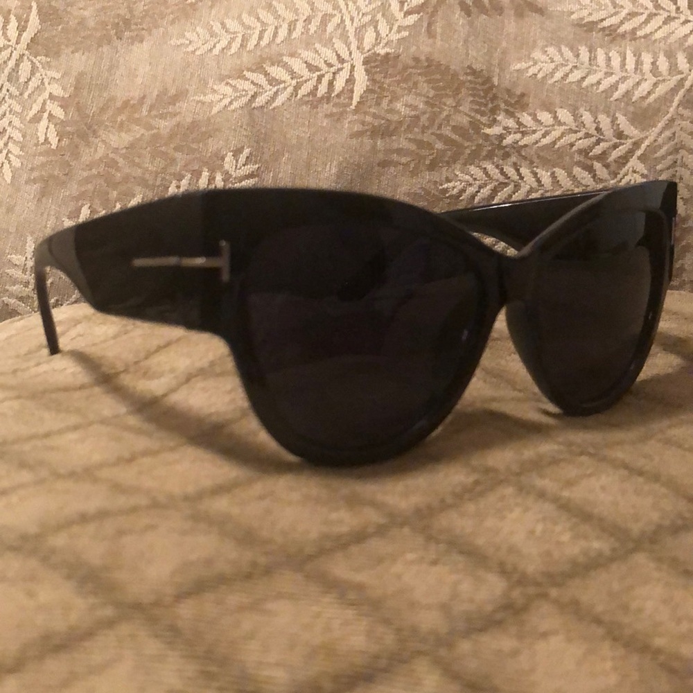 Sunnies 🔆 - Picture 4 of 6